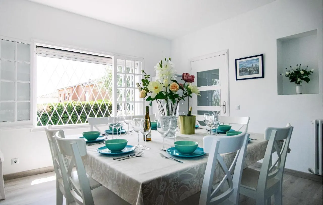 Lovely Home In Alella With Kitchen 0*,
