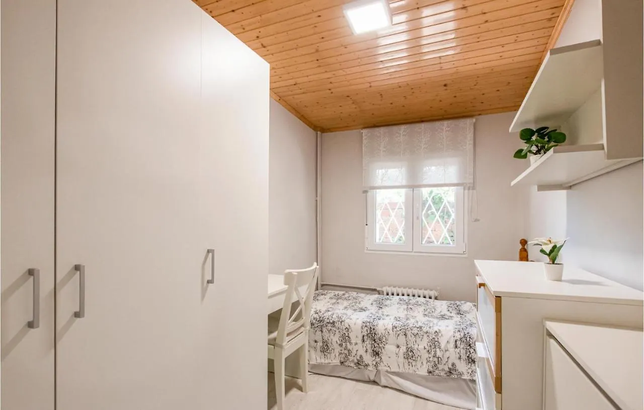 Lovely Home In Alella With Kitchen