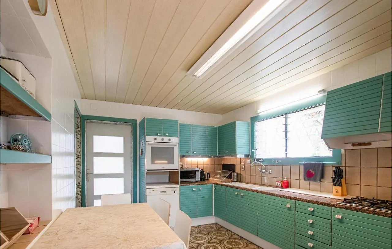 Lovely Home In Alella With Kitchen 0*,